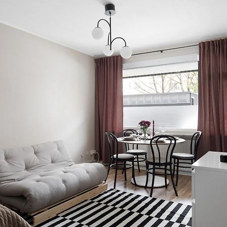 Trendy Nordic Studio By Tram Stop Helsinki Bagian luar foto