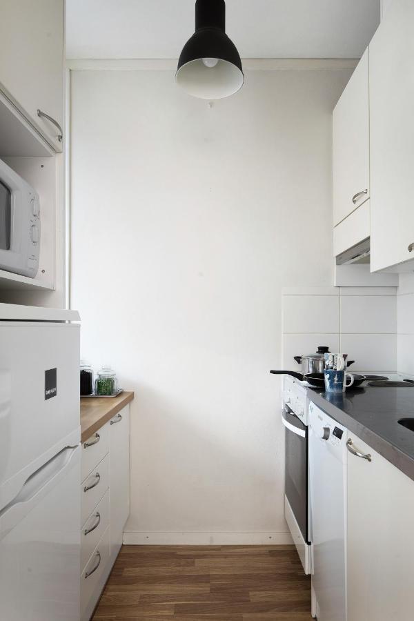 Trendy Nordic Studio By Tram Stop Helsinki Bagian luar foto